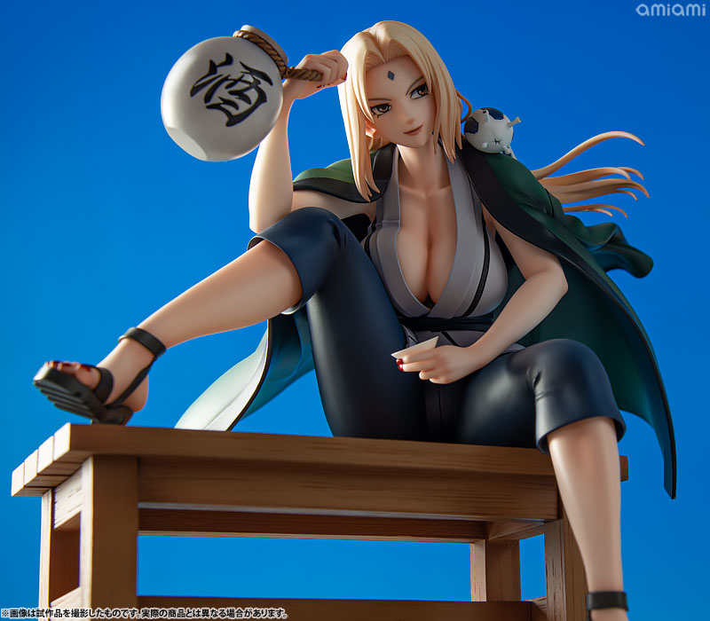 Naked cosplay of tsunade